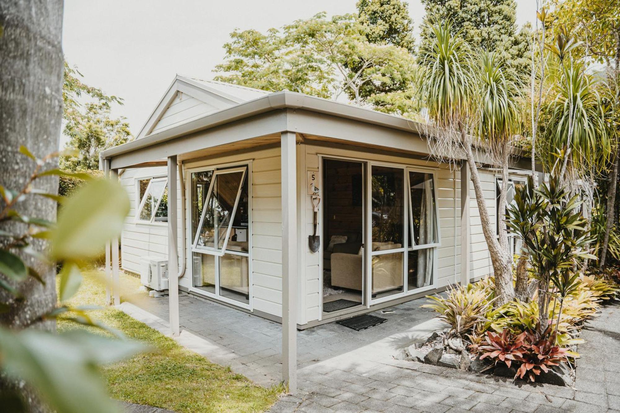 Tatahi Lodge Beach Resort ハヘイ エクステリア 写真